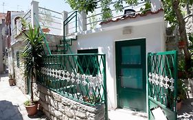 Twin Love Apartment